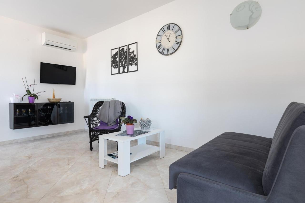 Apartments With A Parking Space Punat, Krk - 20553 Екстер'єр фото