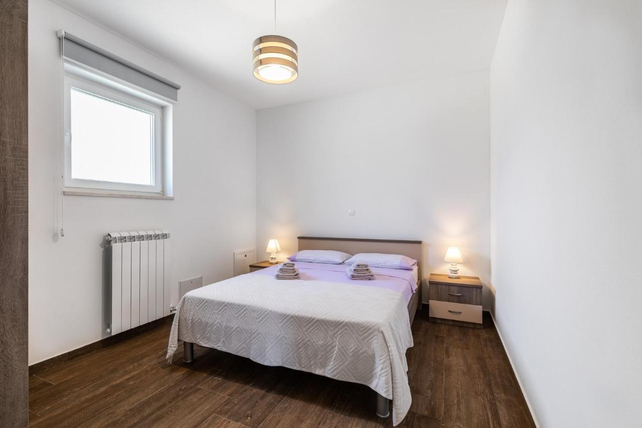 Apartments With A Parking Space Punat, Krk - 20553 Екстер'єр фото